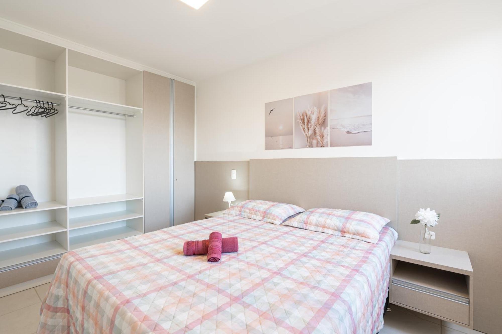 Apartamentos Completos A 15Min Beto Carreiro Com Wi-Fi Churrasqueira Em Condominio Com Piscina Portaria 24H Ideal Para Familia Picarras Bilik gambar